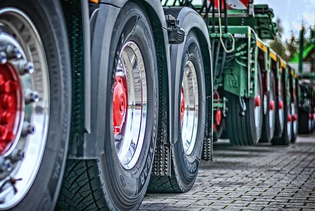truck-gbde4ae909_640